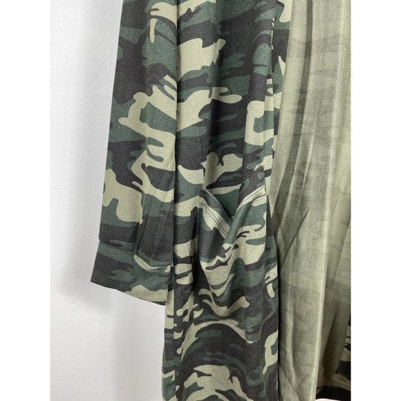 Sanctuary Open Front Patch Pockets Cardigan in Camo Size M - Picture 5 of 8
